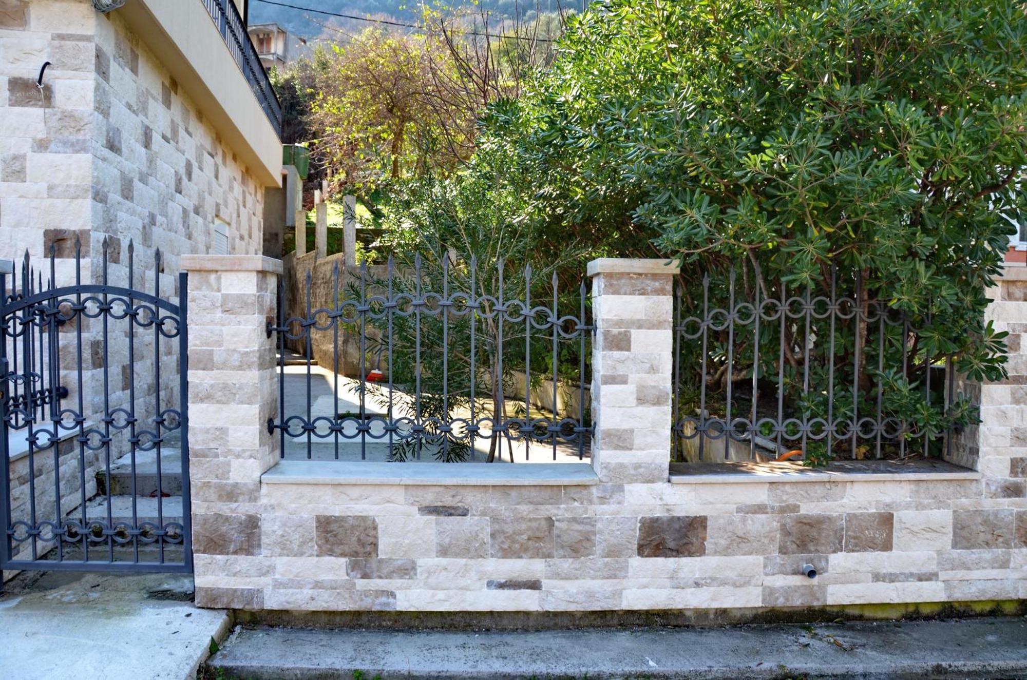 Apartments Cosovic Kotor Luaran gambar